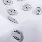 Everest LifeLuxury hot tub - Image 24