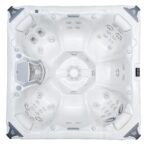 Elbrus LifeLuxury Hot Tub - Image 18