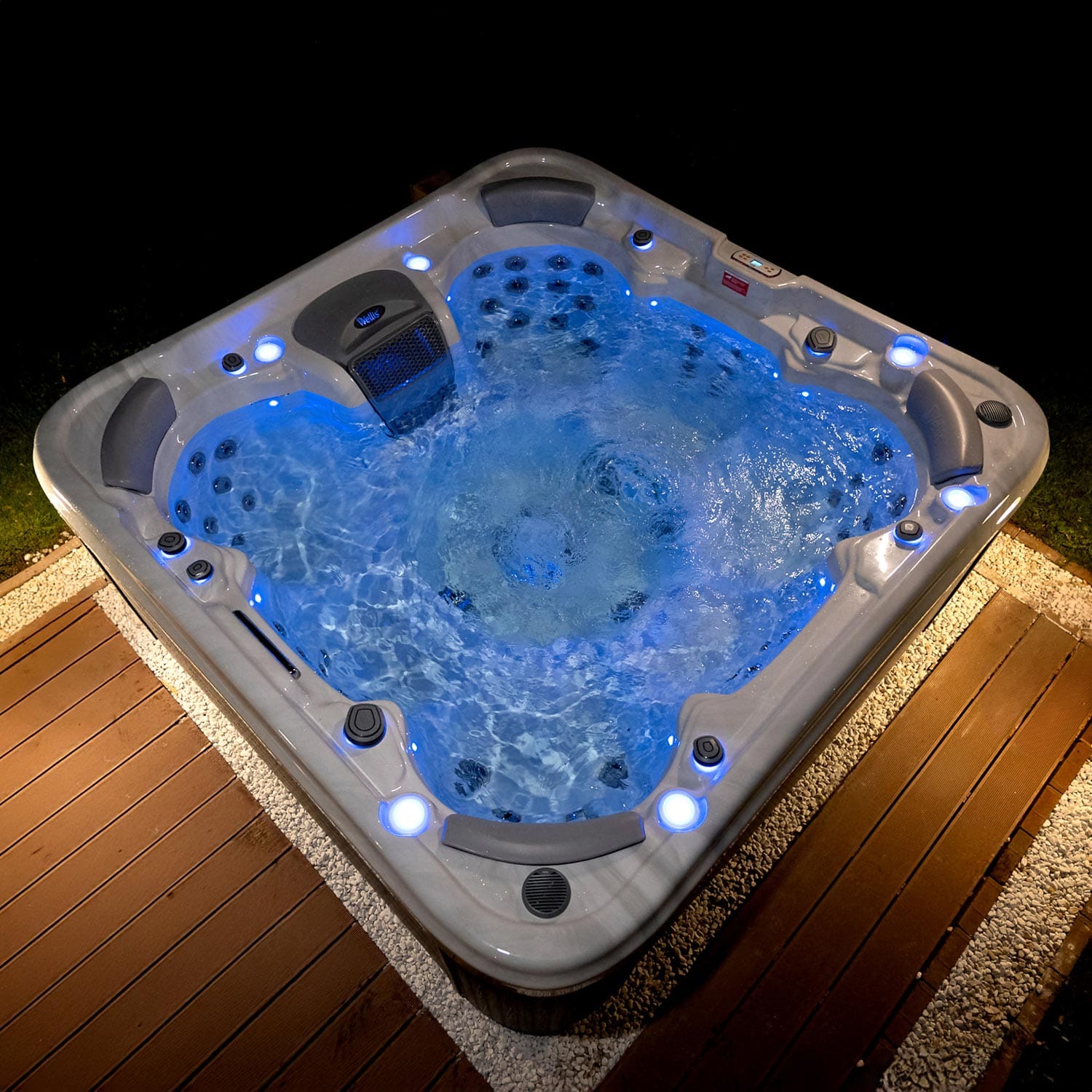 Wellis_Vienna_Life_hot_tub_lifestyle14.jpg Vienna LifeCity Chic Hot Tub - Image 1